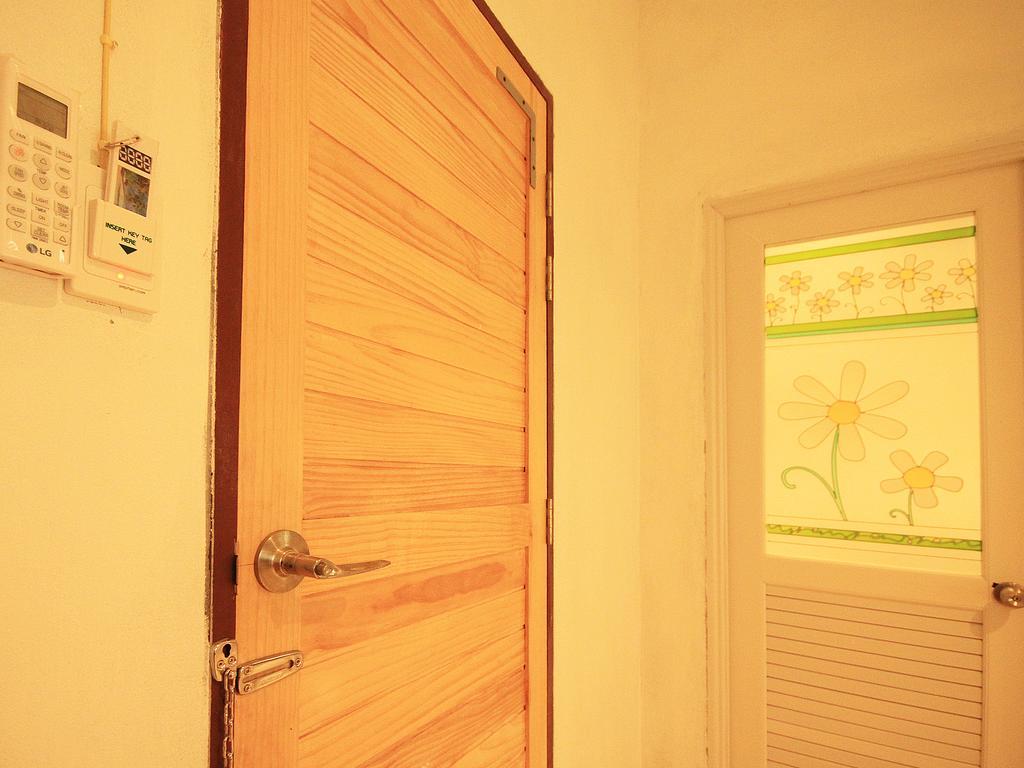 Indy Home Guesthouse Κο Πα Νγκαν Δωμάτιο φωτογραφία